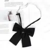 Pajarita de Plumas Femenina Uniforme Jk Color Sólido Estilo Academia Camisa Accesorios de Uniforme Escolar Traje de Marinero Decoración de Lazo Accesorio de Moda