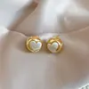 Aretes Metálicos en Forma de Corazón con Aguja Plateada, Casuales, Sencillos, Modernos, Versátiles para el Trayecto Diario, Aretes de Nicho con Diseño Único para Mujeres