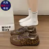 Moda Retro Nicho Ligeros Zapatos de Entrenamiento Alemanes para Mujer 2026 Principios de Primavera Más Vendidos Súper Populares Versátiles Deportivos Casuales Zapatos de Mujer Forrest Gump