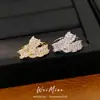 Anel folheado a ouro 18k com cravação de zircônia, design aberto geométrico, toque de nicho de alta qualidade, joia de luxo leve requintada e elegante
