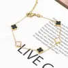 Pulsera de Trébol de Cuatro Hojas de Venta Caliente Transfronteriza para Mujer, Elegante y Versátil, de Doble Cara, con Cinco Flores, Madreperla, Acero de Titanio Antidesvanecimiento, Joyería