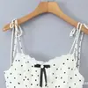 Vestido Suspendido Dulce de Lunares Estilo Francés con Falda Abullonada, Lazo, Bordes Fruncidos, Ceñido a la Cintura, Adelgazante y Vestido con Patchwork de Encaje