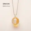 Colgante Mini Bola de Cristal Blanco Natural, Morado y Amarillo Collar Sencillo de Verano Dopamina Estudiante Accesorio