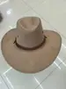 Sombrero Vaquero de Gamuza para Hombres y Mujeres, Sombrero de Paja de Ala Ancha para Protección Solar para Adultos, Cuerda a Prueba de Viento