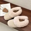 Zapatos peludos para mujer para exteriores, nuevo estilo retro de media pantufla de punta cerrada, acolchados de algodón, forrados de felpa, pantuflas de invierno 2026 de suela plana