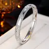 Pulsera de Lujo Ligero Transfronteriza Exquisita con Flor y Bordes de Bola de Circonita, Nueva Moda de Alta Venta Versátil Joyería de Mano de la Suerte