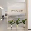 Imagen de fondo con logo de cristal pantalla de entrada vestíbulo de entrada de la empresa recepción oficina pared divisoria móvil