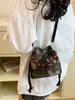 2026 Nuevo Estilo Chino Casual Bordado de Mariposas Moda Primavera/Verano Bolso de Mano de Alta Gama con Cuentas Bolso Cubo Versátil de Estilo Nacional