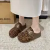 Cubrecabezas casual nuevo estilo aumento de altura 2026 mujeres embarazadas chanclas casuales medias para mujer otoño slip-on suela gruesa zapatos perezosos para exteriores