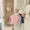 Camisa básica de outono infantil com gola semimangas franzida, nova roupa íntima macia e elástica para bebês meninas, peça versátil