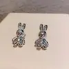 Novos Brincos de Orelha de Celebridade da Internet da Moda Personalidade Hip-Hop Cobre Banhado a Ouro Letra Coelho Nicho Design de Luxo Leve High-End