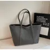 2025 Nuevo Bolso Tote de Textura de Alta Gama de Moda Bolso Grande de Capacidad para Viajar Bolso de Hombro de Moda Retro para Mujer