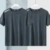 Camiseta Masculina de Seda Gelada de Manga Curta Verão Masculina Solta Gola Redonda Meia-Manga Tamanho Grande Simples Versátil Secagem Rápida Top Tendência