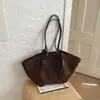 Bolsa Tote Nova Outono/Inverno 2026 Bolsa Pequena de Luxo Grande Capacidade Versátil Ombro Único Simples Retrô Fashionável Bolsa de Ombro Único