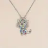 Colar de corrente para clavícula com pingente de gato de cor fofa com diamantes, joia simples feminina, animal de desenho animado europeu e americano