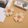 Broche de bordado de flor cuadrada de cinco pétalos Cuerda para el pelo linda japonesa Accesorios para el pelo Colgante DIY Corea del Sur Joyería pequeña al por mayor