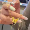Novo colar com pingente de borboleta vintage escovado estilo chinês para mulheres, corrente de clavícula personalidade vintage de luxo leve, acessório moderno versátil de nicho