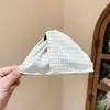 Pinza de Garra de Gama Alta para Mujer, Nuevo Estilo 2025, Pinza de Tiburón Grande, Elegante Pasador Triángulo, Accesorio para el Cabello para la Parte Trasera de la Cabeza