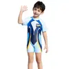 Traje de baño para niños Hombres 202 Nuevo Verano Protector Solar Transpirable de una pieza Traje de baño para niños Estudiante Vacaciones en Aguas Termales Traje de baño