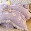 Estilo Princesa Francesa Juego de Cuatro Piezas de Leche Fleece Doble Cara Invierno Franela Coral Fleece Funda de Edredón Sábana Gruesa Faldón de Cama Ropa de Cama