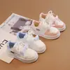 Tênis com Laço Estilo Fofo Sapatos Casuais Primavera Crianças 2026 Tênis de Skate para Meninas Novos Sapatos Brancos Solado Macio