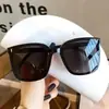 Gafas de Remaches Metálicos con Montura Grande para un Efecto Adelgazante, Populares en Transmisiones en Vivo, Gafas de Sol con Protección Solar, Transfronterizo D