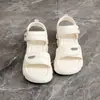 Sandalias de Plataforma Gruesa con Velcro Casual de Moda Nueva Primavera/Verano 2026 para Mujer, Sandalias Versátiles que Aumentan la Altura para Comercio Transfronterizo