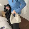 2026 Estilo Fresco y Dulce Nudo Retorcido Bolso de Mano Relajado Simple Bolso Tote Versátil para Viajes Cotidianos Bolso para Teléfono