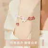 Pulseira de Borboleta para Mulheres, Estilo Ins Leve Luxo Nicho Exquisito Design Versátil, Pulseira de Cristal Morango Imitação, Presente de Aniversário para Melhor Amiga