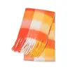 Bufanda de Hilo Circular de Comercio Exterior para Mujer, Bufanda de Invierno Arcoíris a Cuadros de Doble Cara, Bufanda de Mohair con Combinación de Colores, Borla Estilo Ac