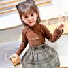 2022 Bonito Novo Outono e Inverno Quente Meninas T-Shirt Top Bordado Letra Manga Comprida Camada de Base Camisa Gola Média Elegante