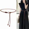 Cinto fino para mulheres para usar com saias, cinto de couro pequeno, cinto decorativo estendido para vestidos, design único, corrente de cintura de verão de nicho, estilo vintage