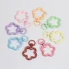 Broche de Primavera de Flor de Ciruelo Pintada de Colores, Anillo de Resorte Irregular, Accesorios para Llaveros DIY con Forma de Flor Pintada a Mano, Arte con Cuentas