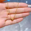 Joias Banhadas a Ouro com um Toque de Luxo Leve e de Alta Qualidade, Colar com Pingente Pequeno Coração Estilo Francês para Mulheres, Joia de Corrente para Clavícula Versátil em Ouro de Imitação