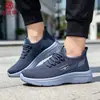 Comercio Exterior Al por Mayor Zapatos Deportivos Casuales para Hombre Flyknit Transpirables Primavera y Otoño Nuevo Estilo Zapatos de Tela Old Beijing Cómodos para Personas de Mediana Edad y Mayores En Stock