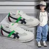 Zapatos Infantiles Forrest Gump 2026 Primavera y Verano Nuevo Estilo Zapatos de Malla Transpirables para Niños y Niñas, Zapatos Blancos de Suela Suave para Niños Mayores, Zapatos de Moda