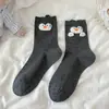 Meias Sem Costura Estilo Coreano para Primavera e Verão, Meias Casuais Fofas de Algodão Penteado com Desenho de Pinguim Cinza, Meia Cano Médio para Estudantes