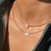 Collar de Letras con Perlas Diseño de Nicho Estilo ins Moda Europea y Americana Mismo Estilo que Celebridades de Internet Bloggers Cadena para Clavícula Femenina de Concha Blanca Natural