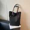 Bolsa Tote Grande Capacidade 2025 Nova Casual Feminina de Ombro Fashion Simples para Trabalho Bolsa de Axila para Mulheres