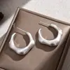 2025 Nuevo Estilo Simple Accesible Lujo Chapado en Oro 22K Cepillado Pendientes Geométricos Diseño de Nicho Pendientes Esmerilados Retro