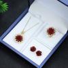 Colgante de Cinabrio Arena Oro Púrpura de Alto Contenido Aretes de Pétalo de Rosa Joyería Collar Anillo Arete Set de Tres Piezas Estilo Tendencia Nacional