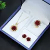 Colgante de Arena Púrpura y Oro Cinabrio de Alto Contenido Estilo Chino Pendientes de Lujo Ligero Pétalo de Rosa Conjunto de Tres Piezas