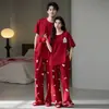 Pijama de Algodón Lycra para Mujer, Rojo Festivo Dibujo Animado de Pareja Manga Corta Pantalón Largo, Conjunto Casual Holgado para Estar en Casa que se Puede Usar Afuera