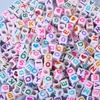 6*6/7*7/10*10 Contas de Letras Inglesas Acrílicas Transfronteiriças com Fundo Branco e Contas Coloridas de Furo Grande Acessórios DIY