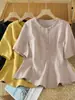 Nuevo top de camisa de algodón y lino de manga corta con cuello redondo y un solo botón, versátil para el verano, ropa casual para mujer, adelgazante y versátil