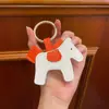Colgante Magnético Original de Cuero Sencillo de Pony Llavero Lindo para Bolso Accesorio Pequeño Regalo Venta al por Mayor