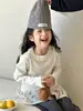 Camiseta Térmica para Niñas Little Red Fish Otoño e Invierno 2026 Nueva Elegante Camiseta de Manga Larga para Niños, Conjunto a Juego para Padres e Hijos, Top Interior