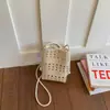 2026 Verão Nova Moda Tecelagem Vazada Bolsa Pequena Couro Macio Casual Mini Bolsa de Ombro Transversal Bolsa para Celular