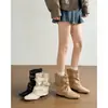 Primeiro Encontro: Botas Curtas Ocidentais de Cowboy Vintage de Outono Femininas com Fivela Maillard, Bico Quadrado Pequeno e Design Plissado