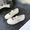 Sapatos Esportivos Mary Jane Retro de Solado Plano para Mulheres 2026 Verão Novo Estilo Coreano Sapatos de Moda Versáteis com Fivela de Cinto